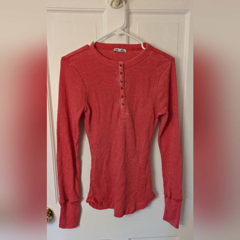 NWOT Dex Clothing Women's Henley Knit Top in Women's Size Small